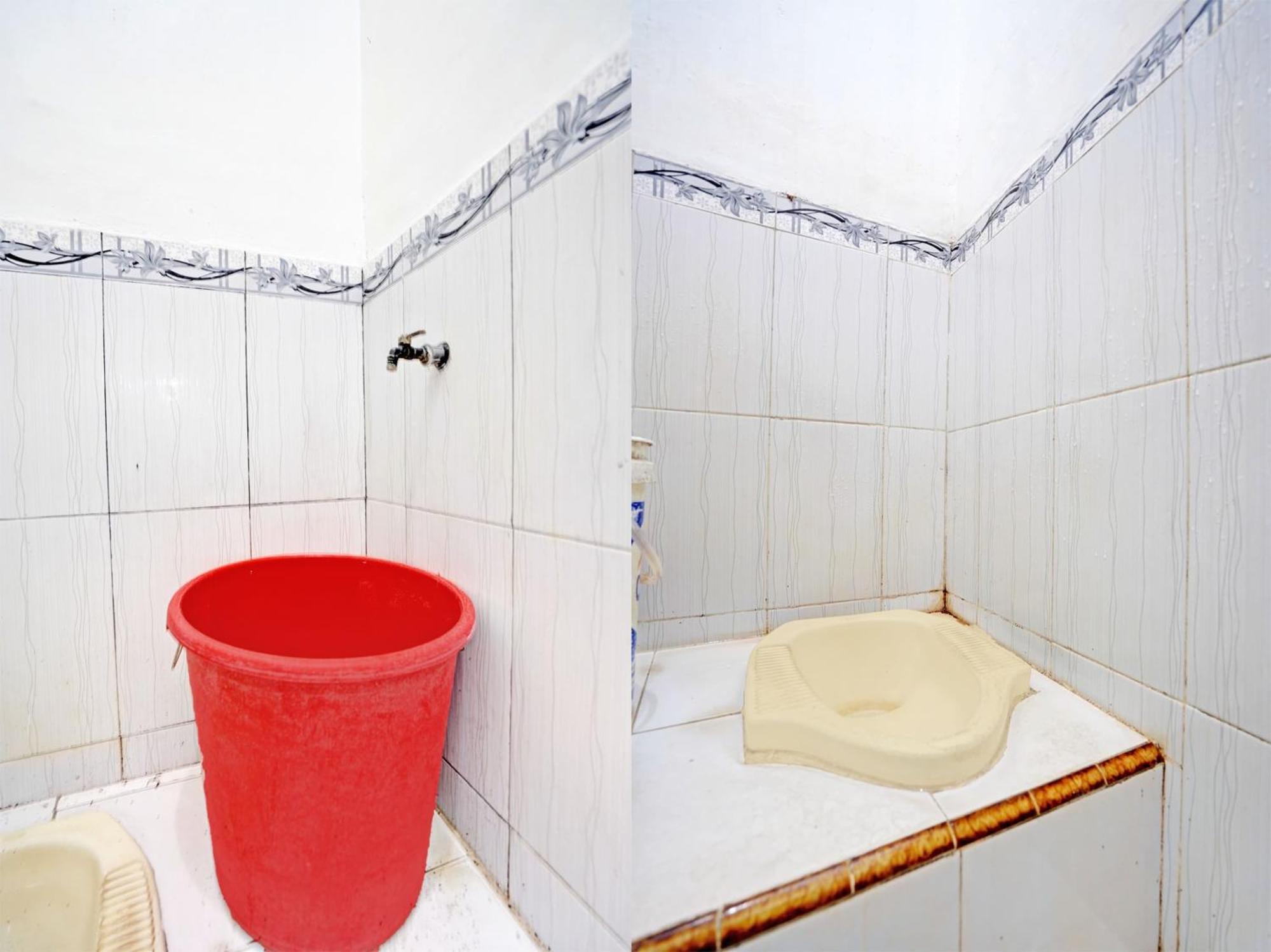 Oyo Life 92937 Kost Putri Sarkara Syariah Hotel บันยูวังงี ภายนอก รูปภาพ